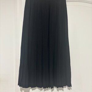 Fame black knit pleated skirting